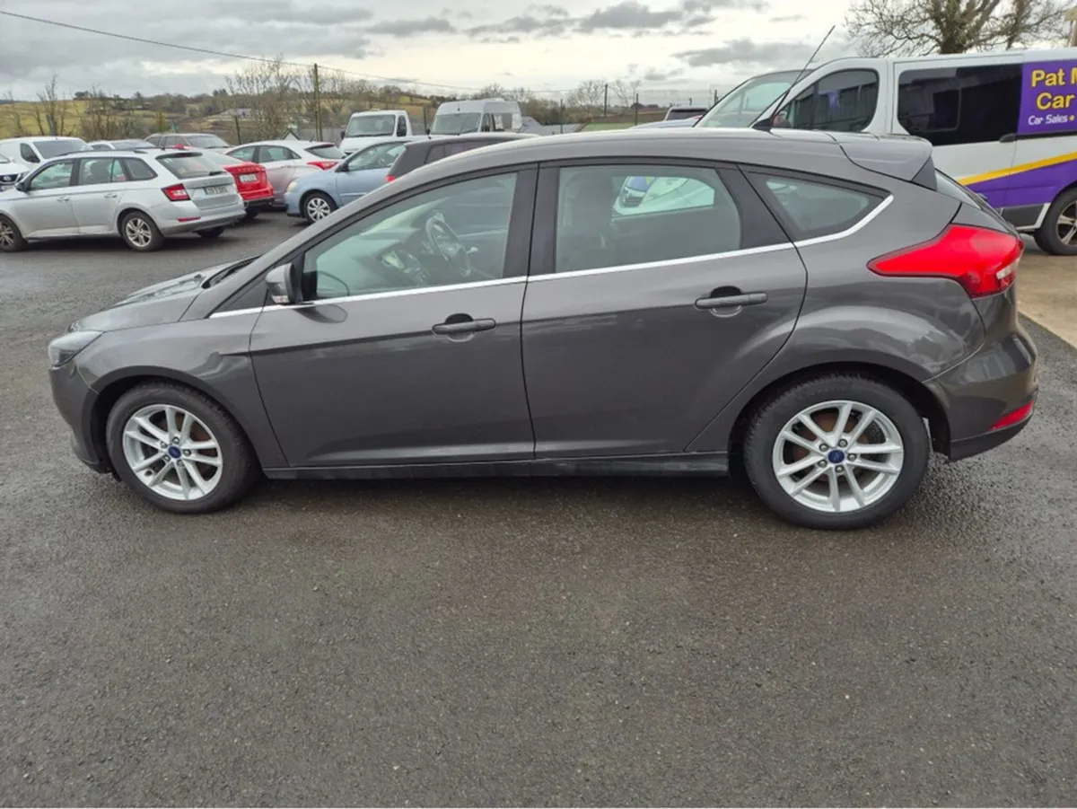 Ford Focus Zetec Tdci - Image 2