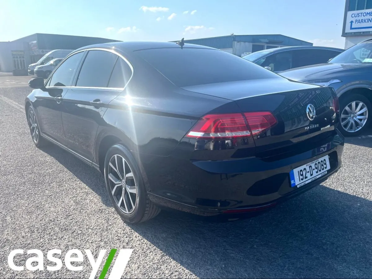 Volkswagen Passat CL 2.0 TDI Manual 6speed FWD 15 - Image 2