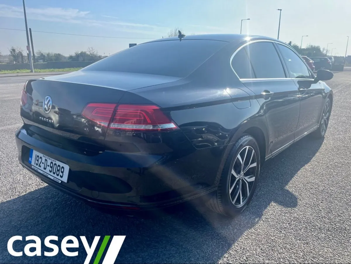 Volkswagen Passat CL 2.0 TDI Manual 6speed FWD 15 - Image 4