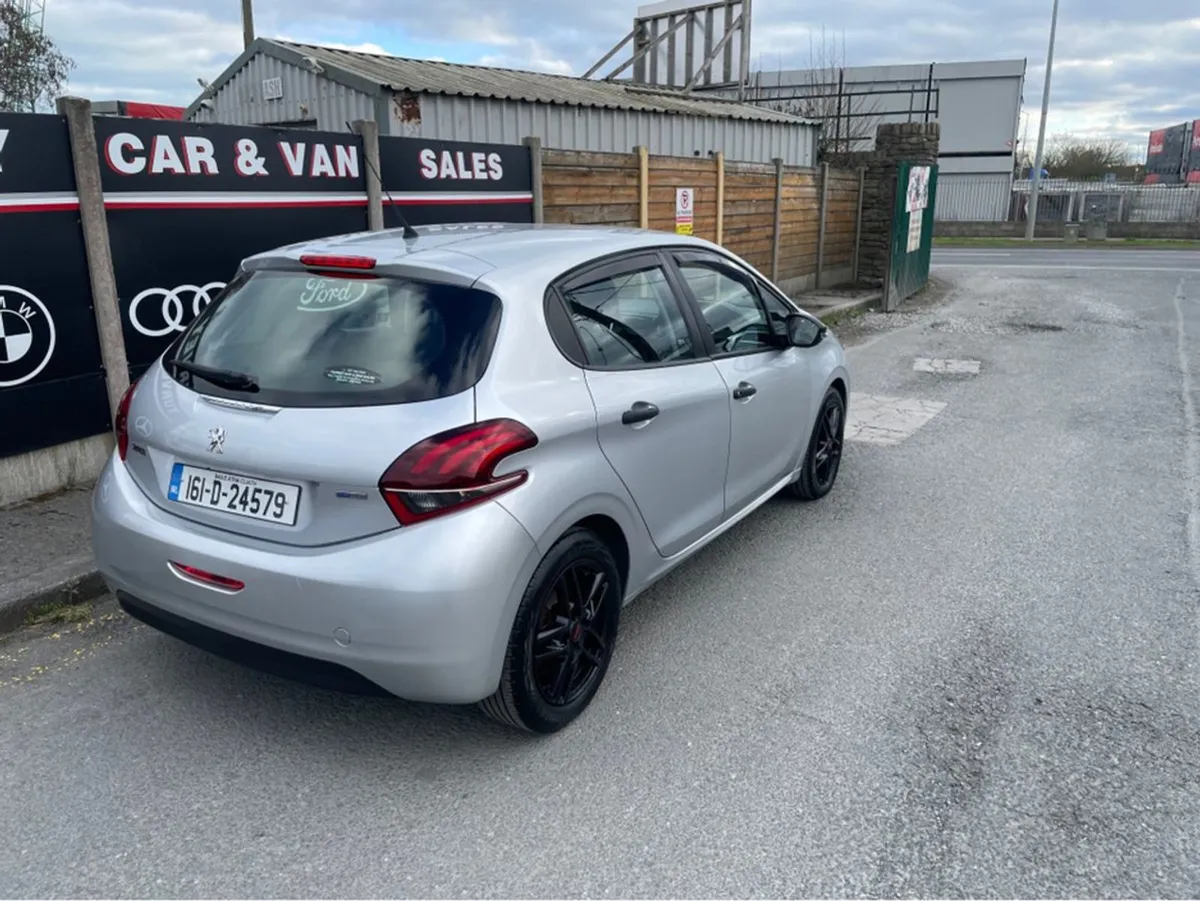Peugeot 208 Access 1.2 4DR - Image 4