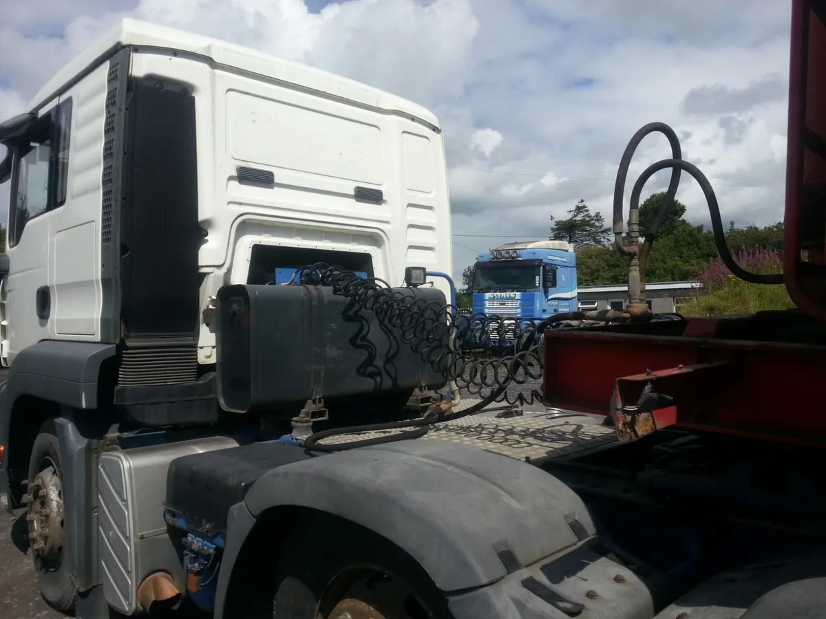 MAN 2644  & Dennison  Hardknox Steel Trailer - Image 2