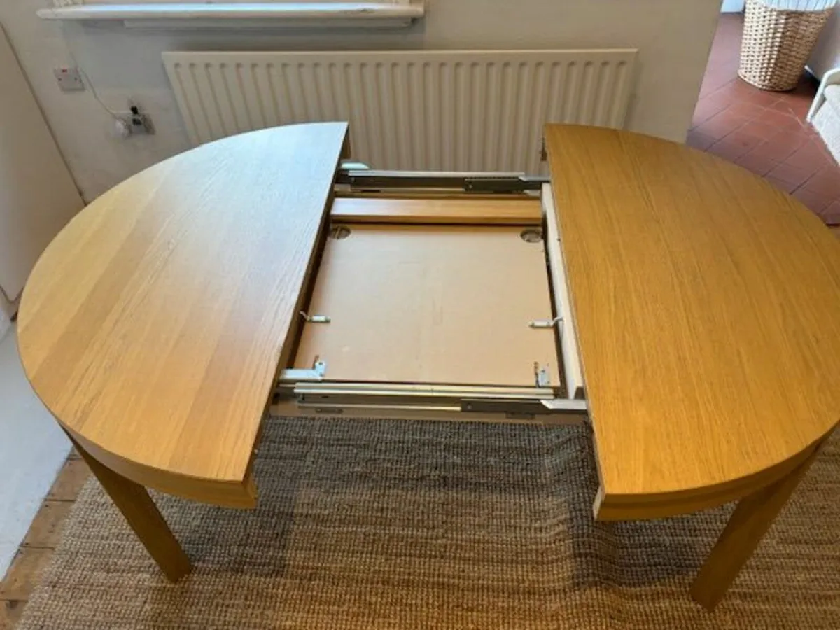 Extendable dining table - Image 2