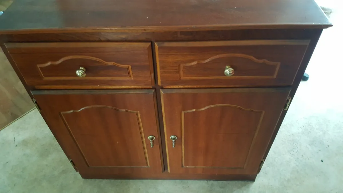 Chest of drawers - Image 1