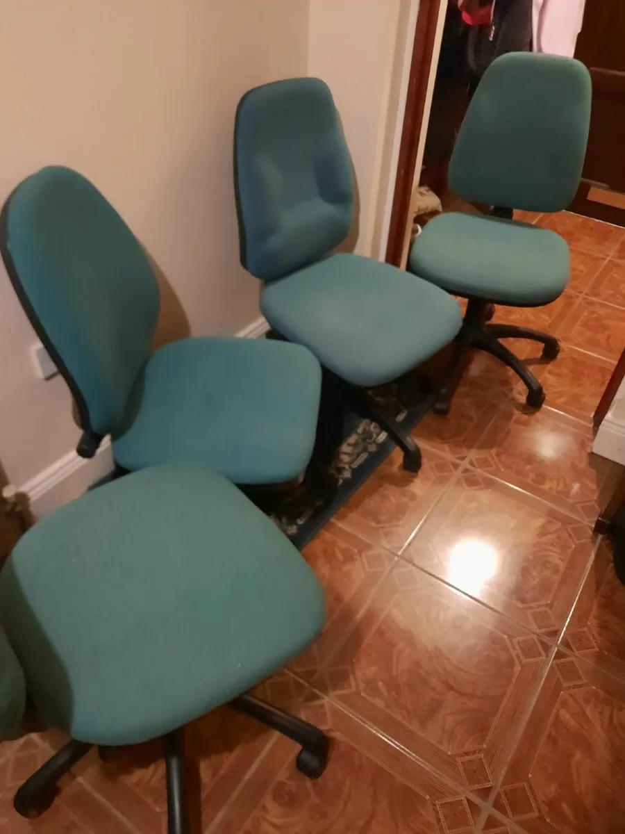 Office chairs - Image 1