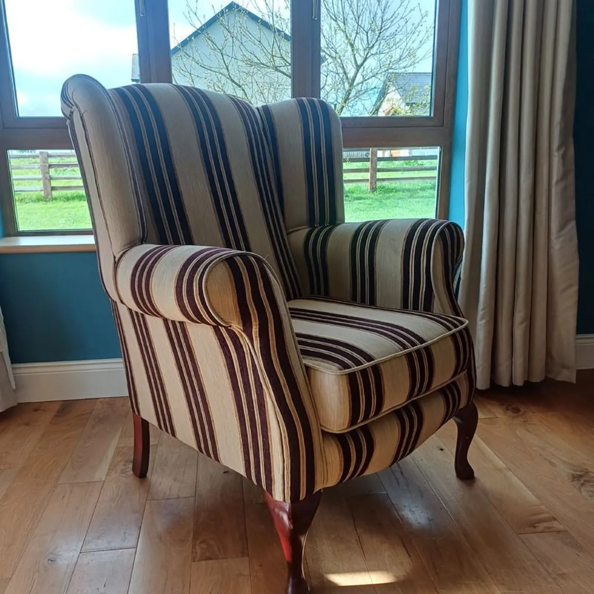Queen Anne, 2 seater, 3 seater - Image 3
