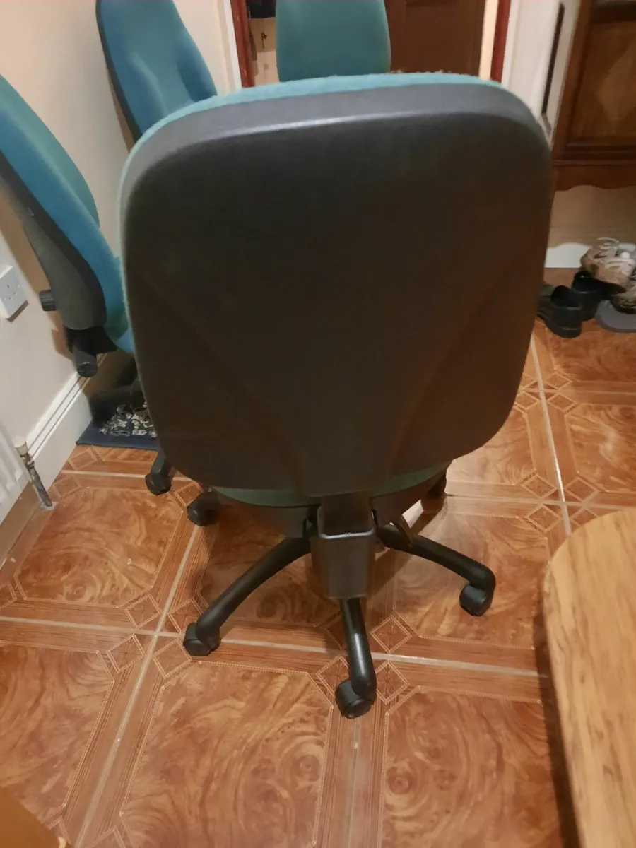 Office chairs - Image 4