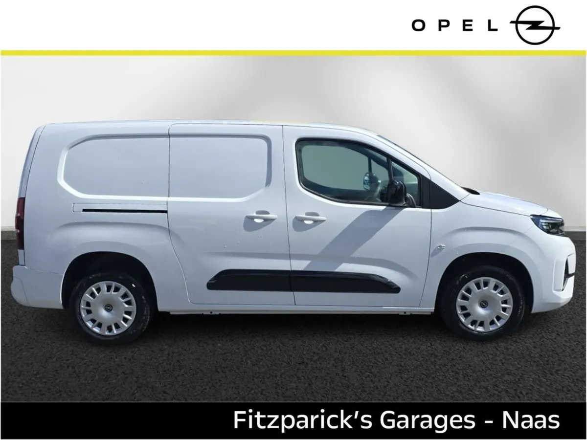 Opel Combo LWB Sportive 2300 1.5d(4.9  Finance Av - Image 4