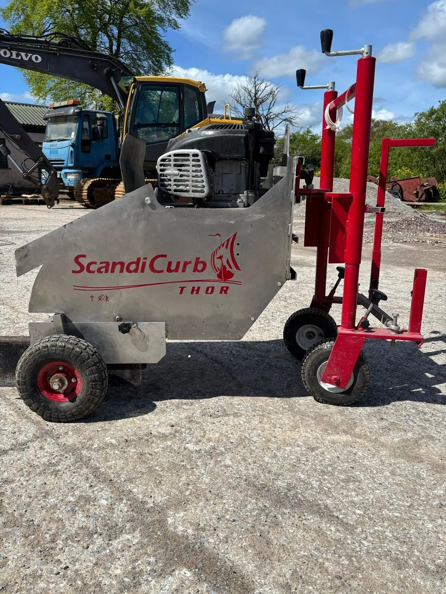 Continuous Curbing Machine - Image 1