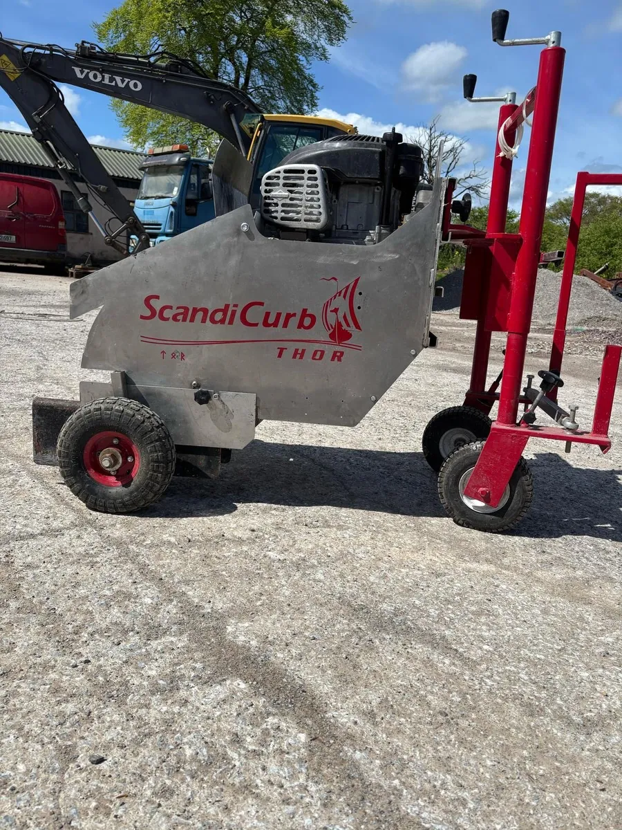 Continuous Curbing Machine - Image 2