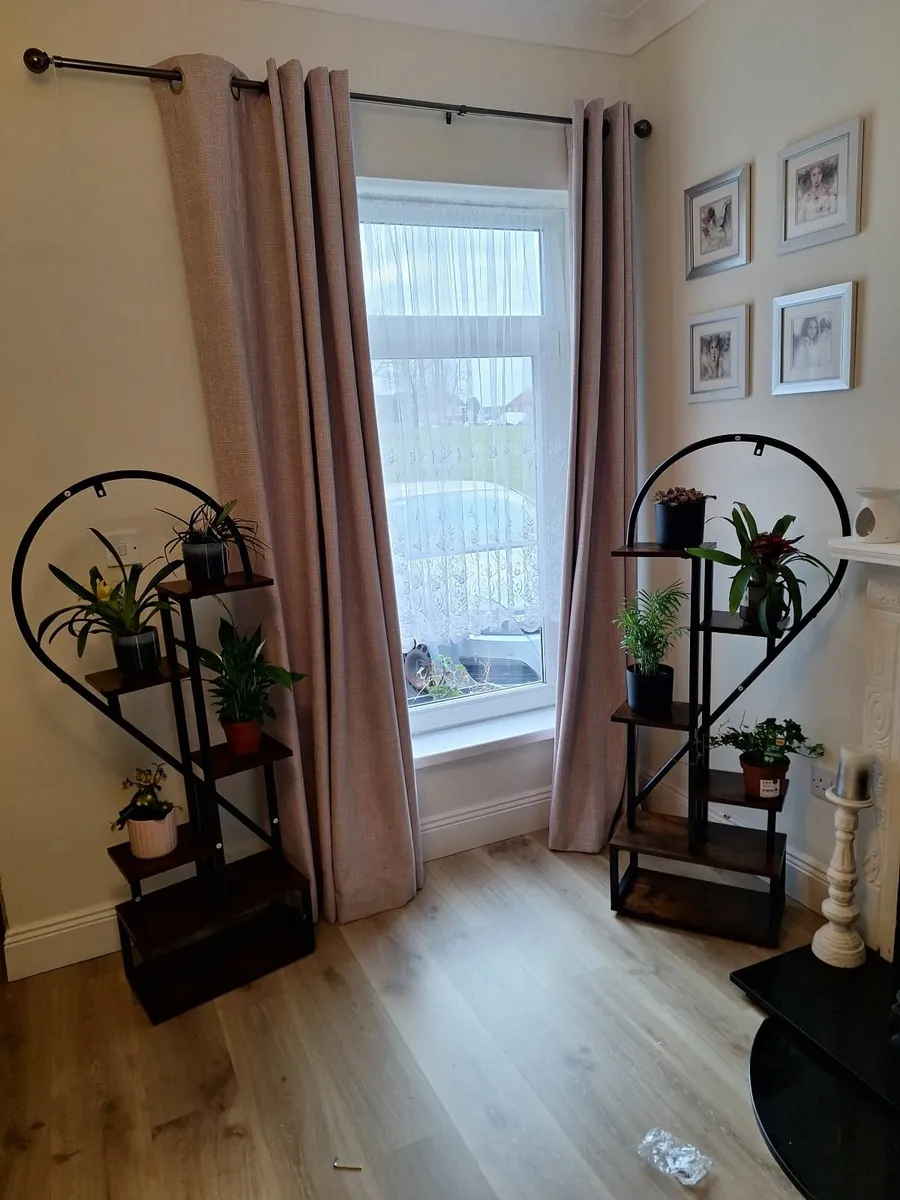 Shelf for plants - heart - Image 1