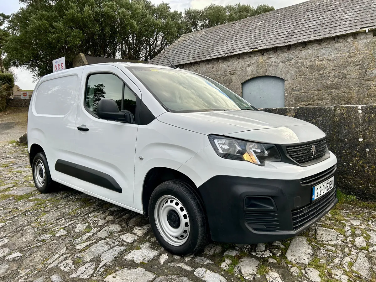 2021 Peugeot Partner - Image 1
