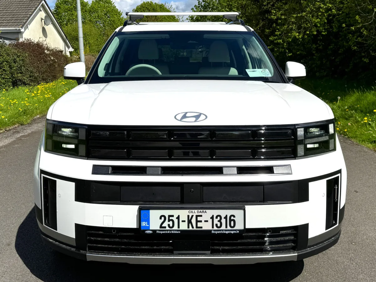 Santa FE - PHEV 4WD Premium  PHEV - 2025 - Image 4