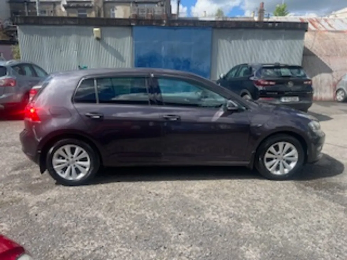 Volkswagen Golf  2015 SAT NAV, REVERSING CAMERA - Image 2