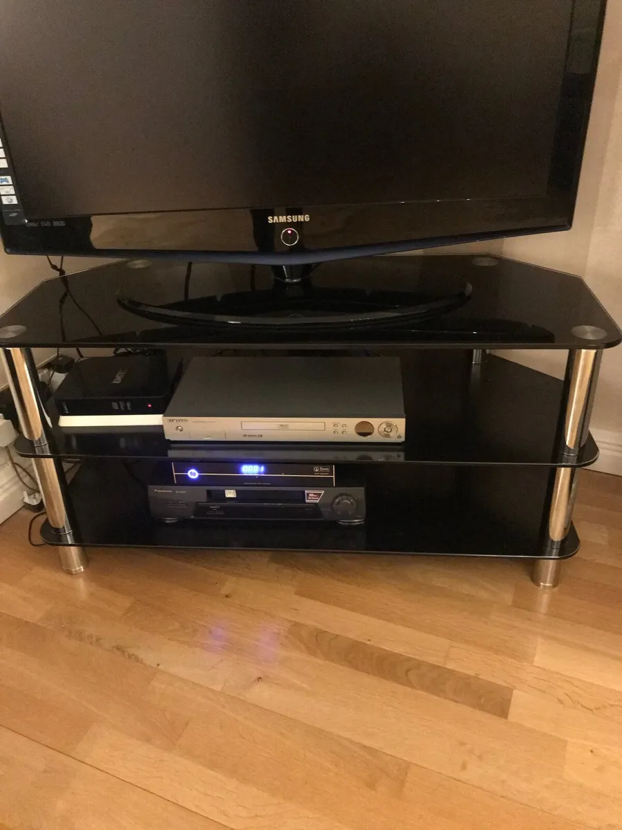 TV Stand. - Image 1