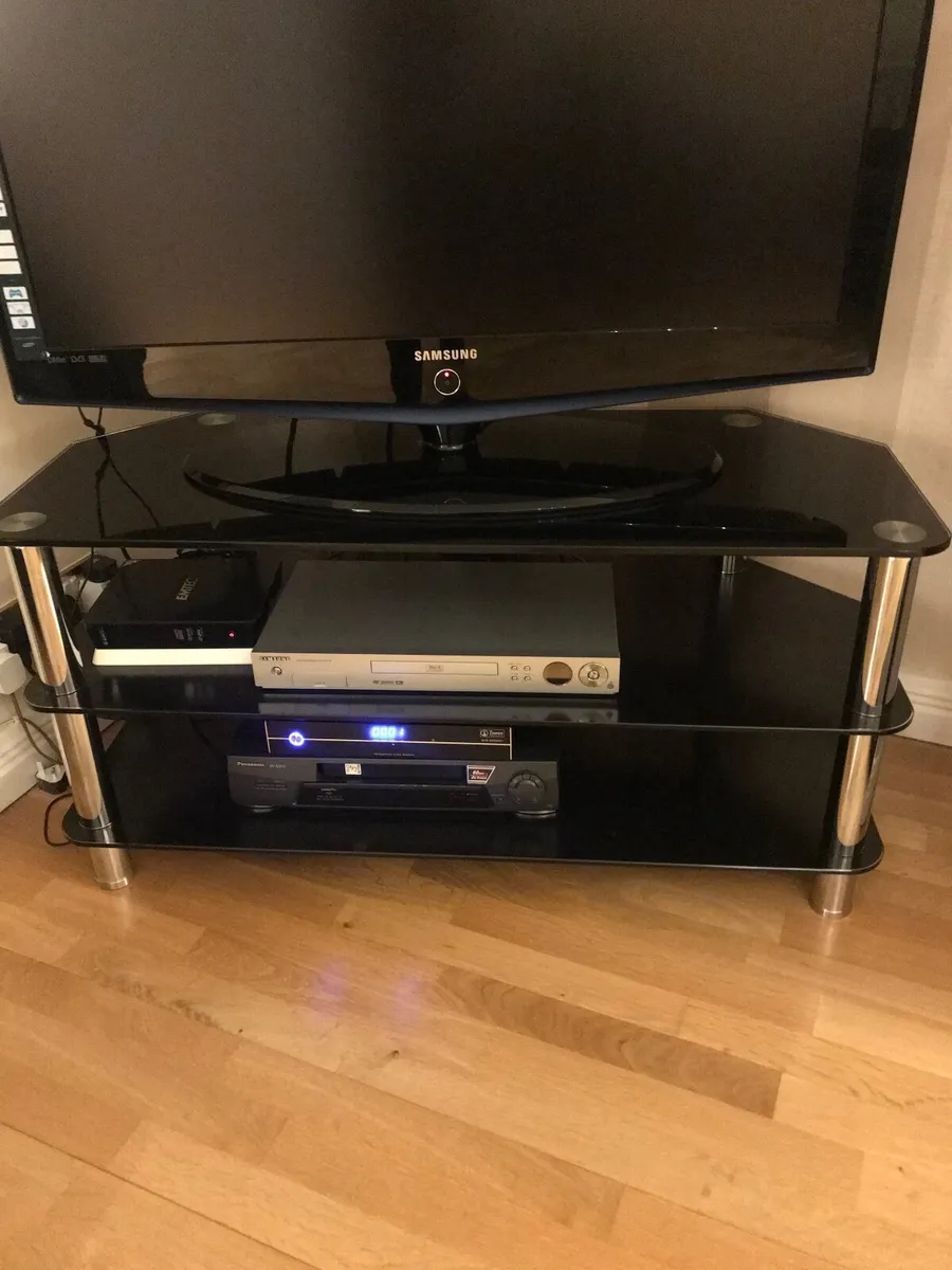 TV Stand. - Image 2