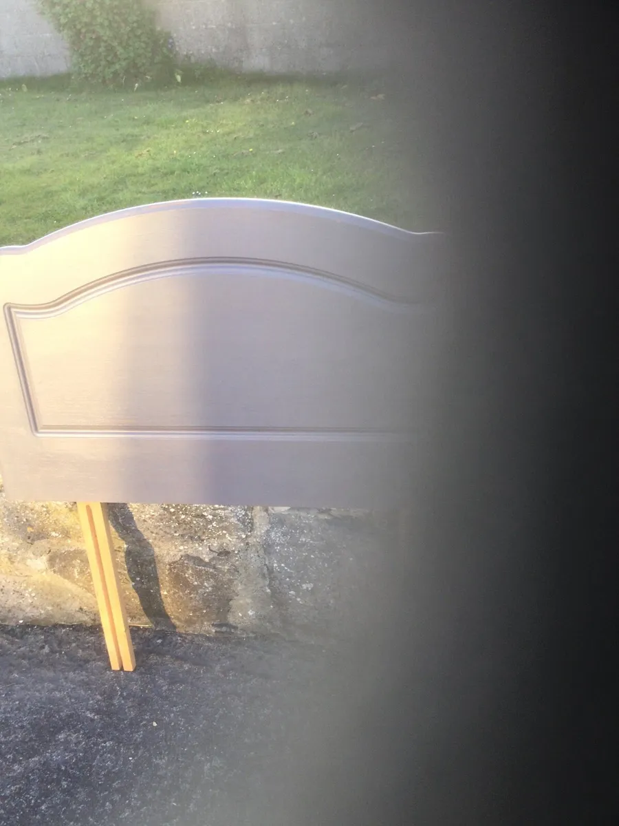 Headboard - Image 1