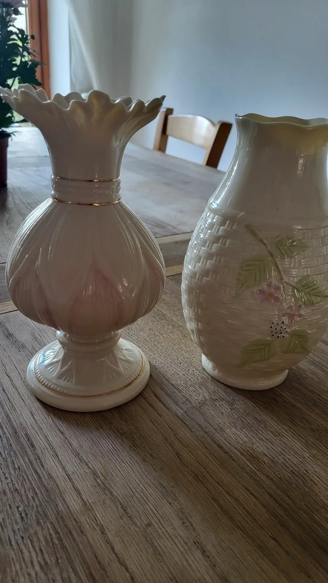 Belleek china vases - Image 1