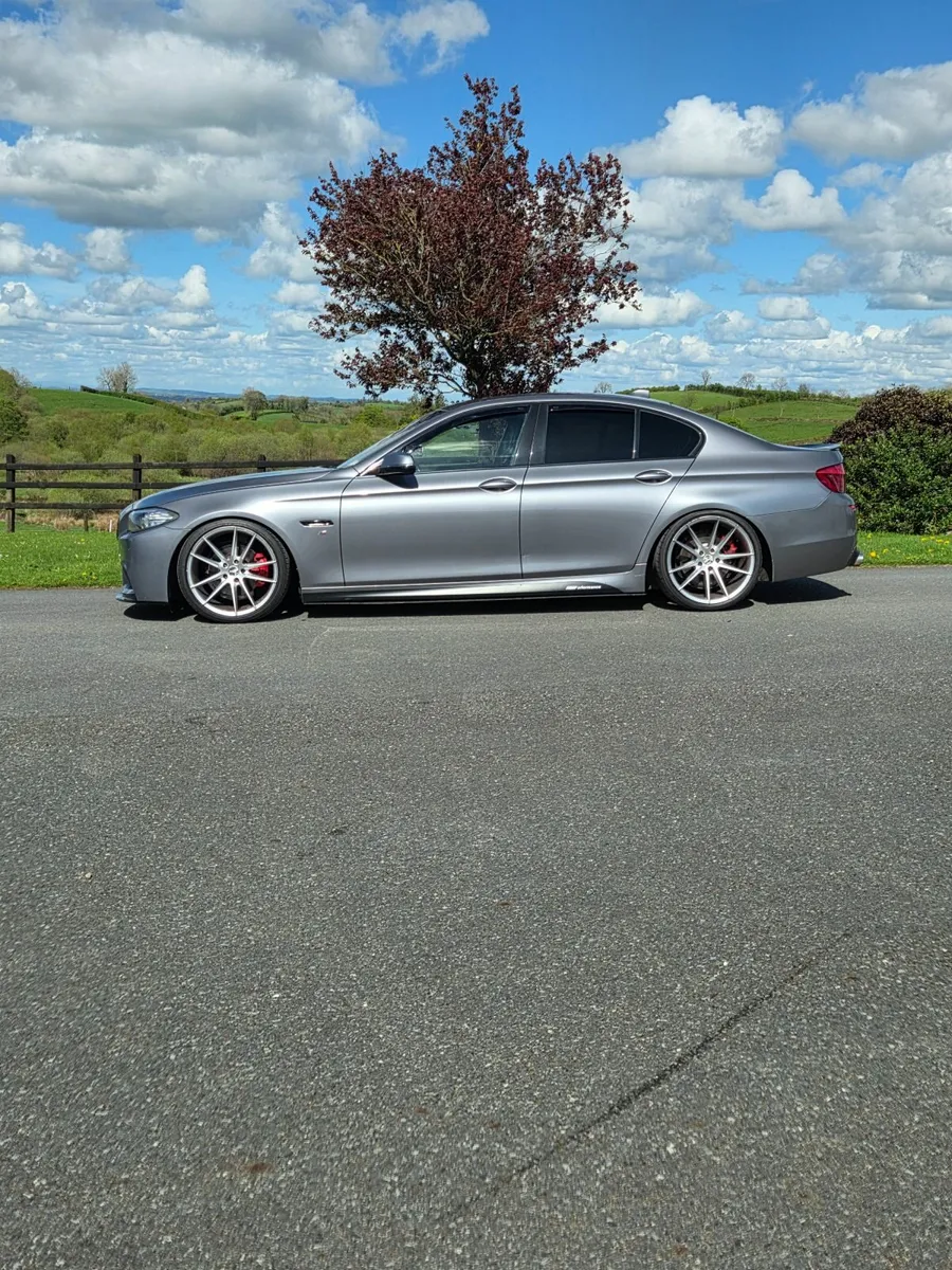 BMW 5-Series 2016 - Image 2