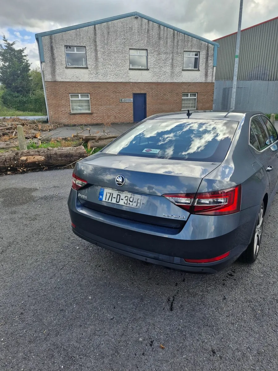 Skoda Superb 2017 - Image 3