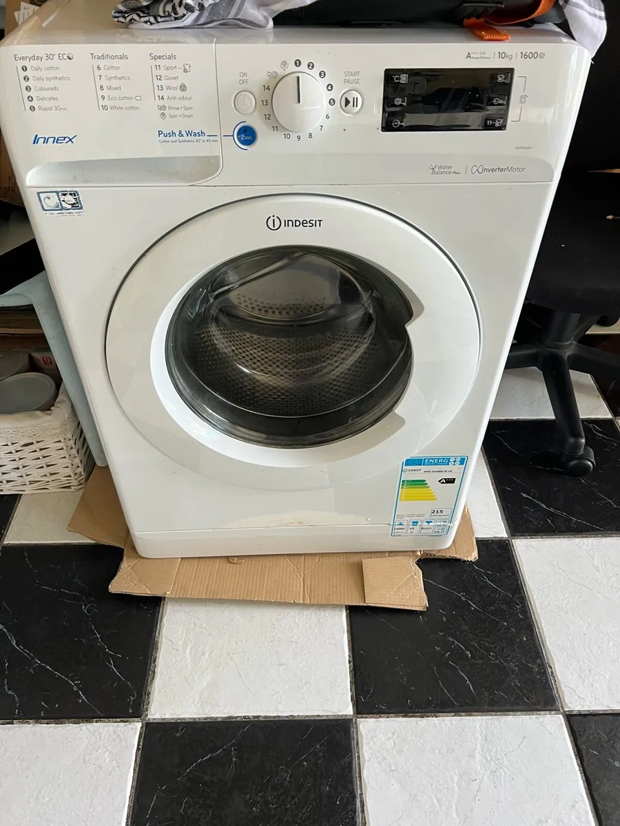 Indesit 10kg 1600 spin washing Machine for sale - Image 1