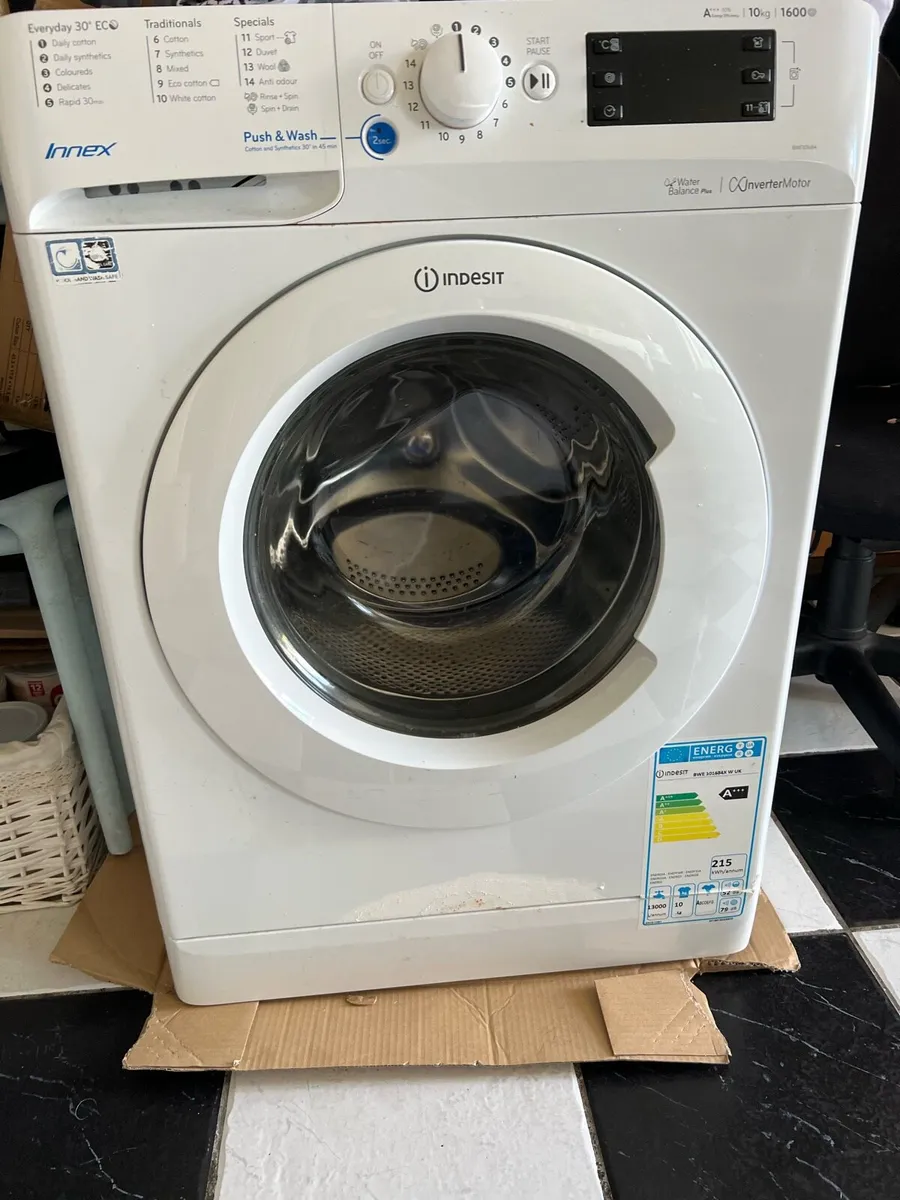 Indesit 10kg 1600 spin washing Machine for sale - Image 2