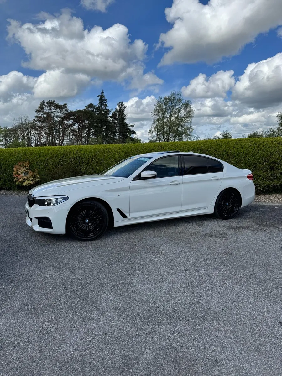 BMW 5 SERIES 520D XDRIVE SUNROOF M SPORT - Image 3