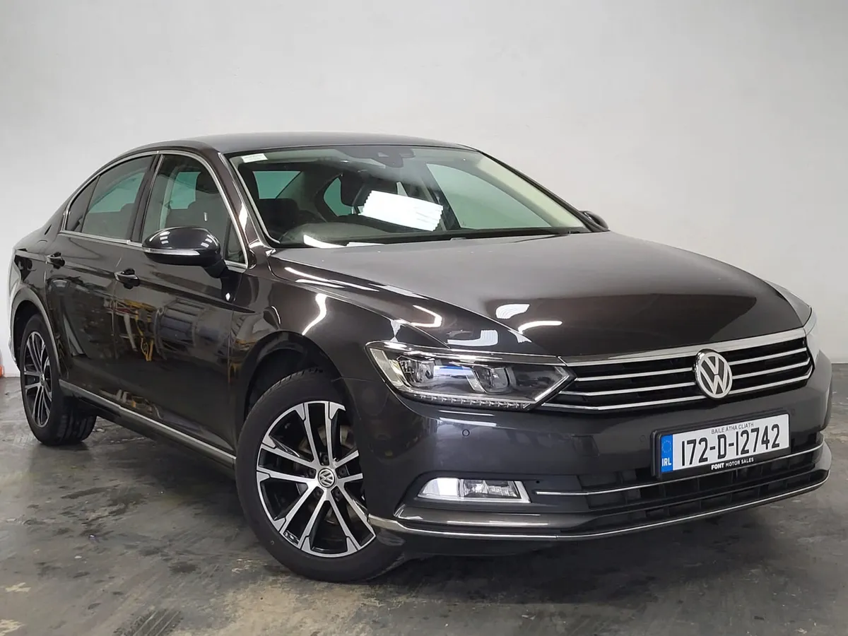 172 Volkswagen Passat 1.6TDI HIGHLINE = IMMACULATE - Image 1