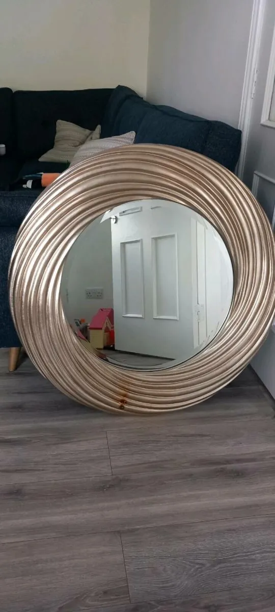 Mirror - Image 1