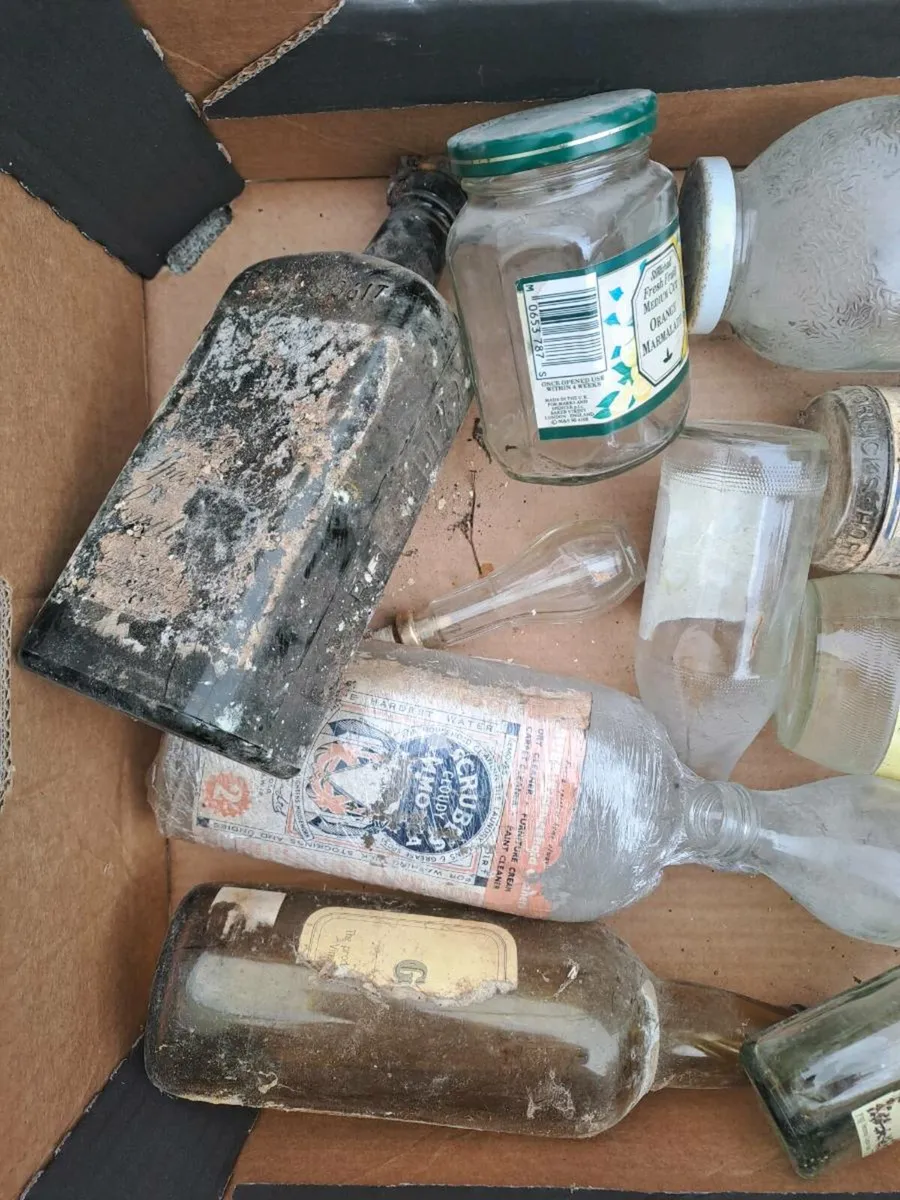 Free old bottles - Image 4