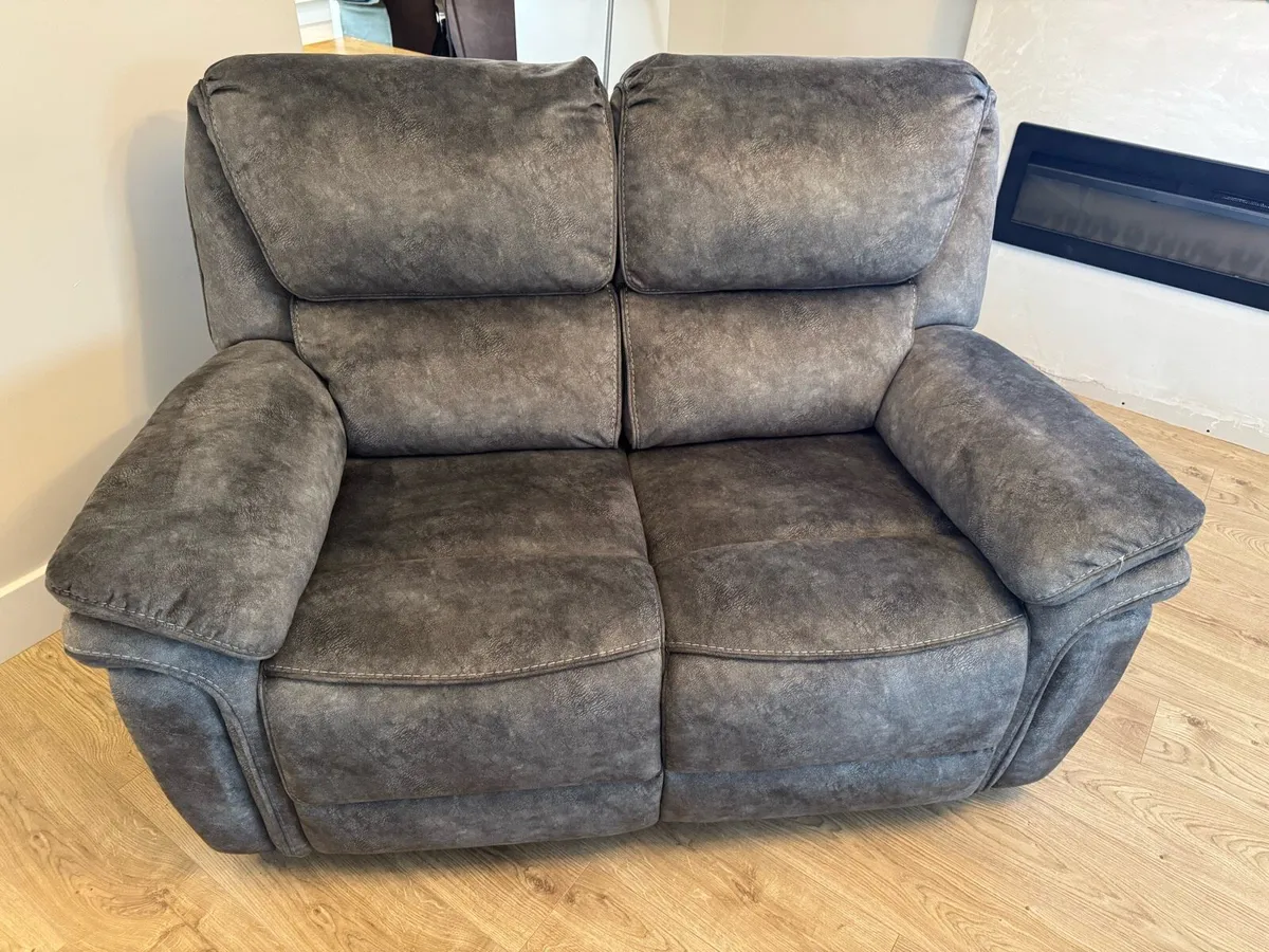 2 seater Recliner - Excellent Condition 500 ONO - Image 1