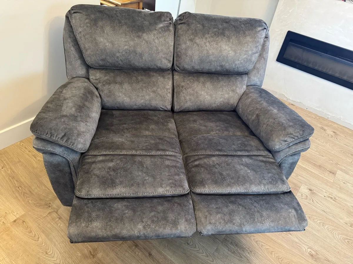 2 seater Recliner - Excellent Condition 500 ONO - Image 4