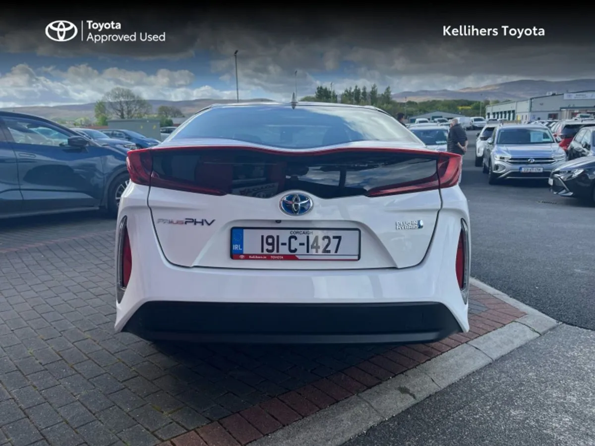 Toyota Prius Plug IN Hybrid Auto - Image 4
