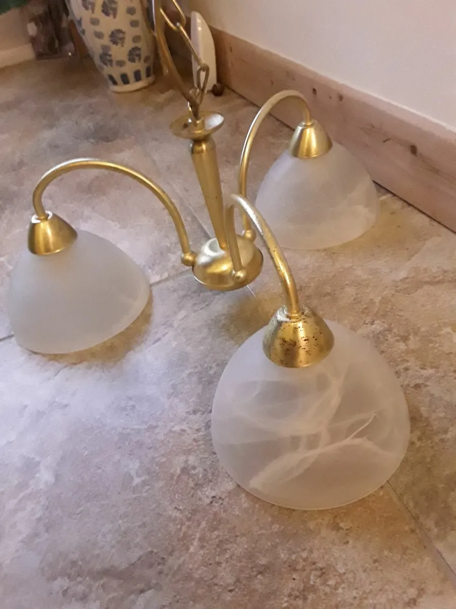 Tree glass pendant light working perfectly - Image 2