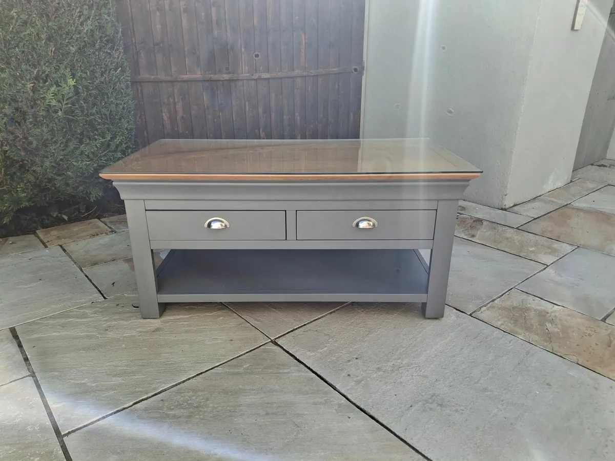 Coffee  table grey with oak and glass top - Image 2