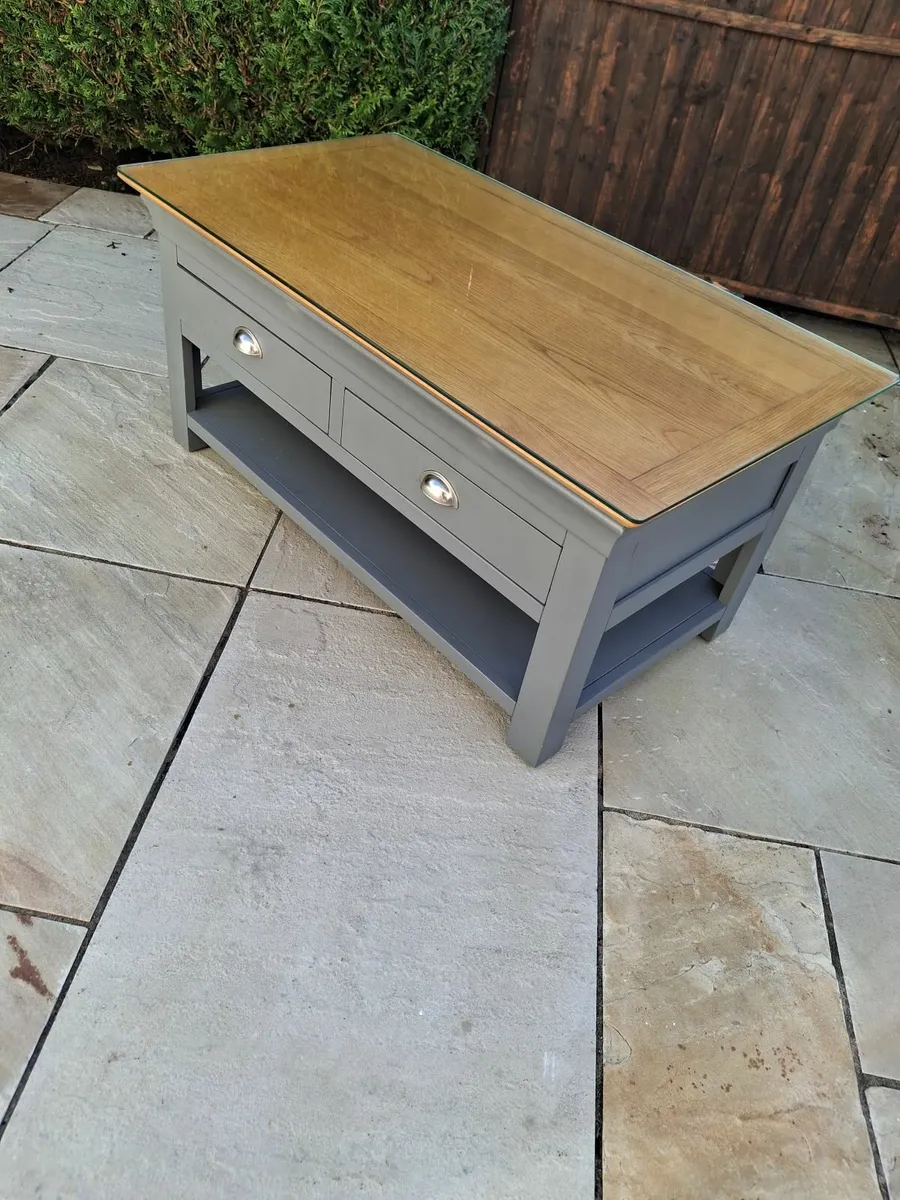 Coffee  table grey with oak and glass top - Image 3