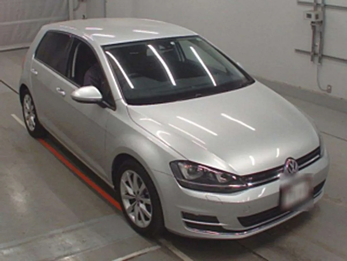 Volkswagen Golf 1.4 Golf in Metallic Silver  Auto - Image 1