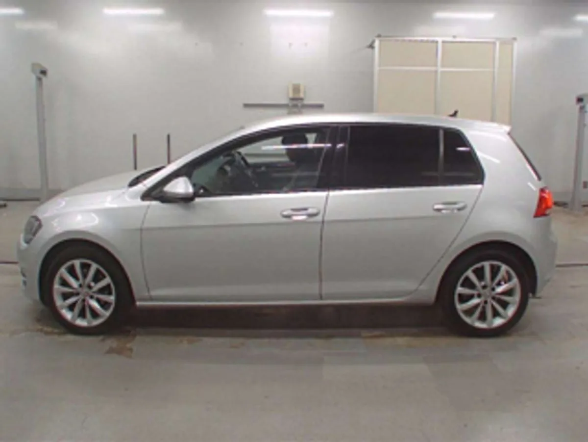 Volkswagen Golf 1.4 Golf in Metallic Silver  Auto - Image 3