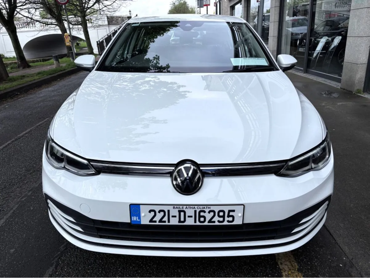 Volkswagen Golf Life 1.0 TSI 110HP 5DR - Image 3