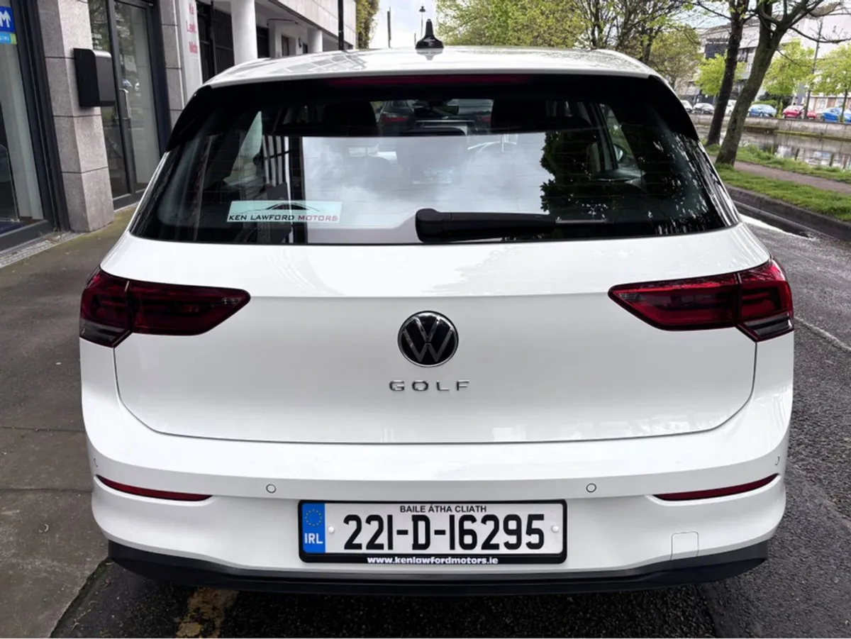 Volkswagen Golf Life 1.0 TSI 110HP 5DR - Image 4