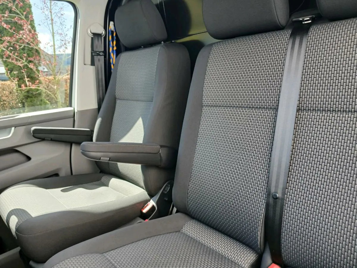 22 Volkswagen transporter t6.1 highline price +Vat - Image 3