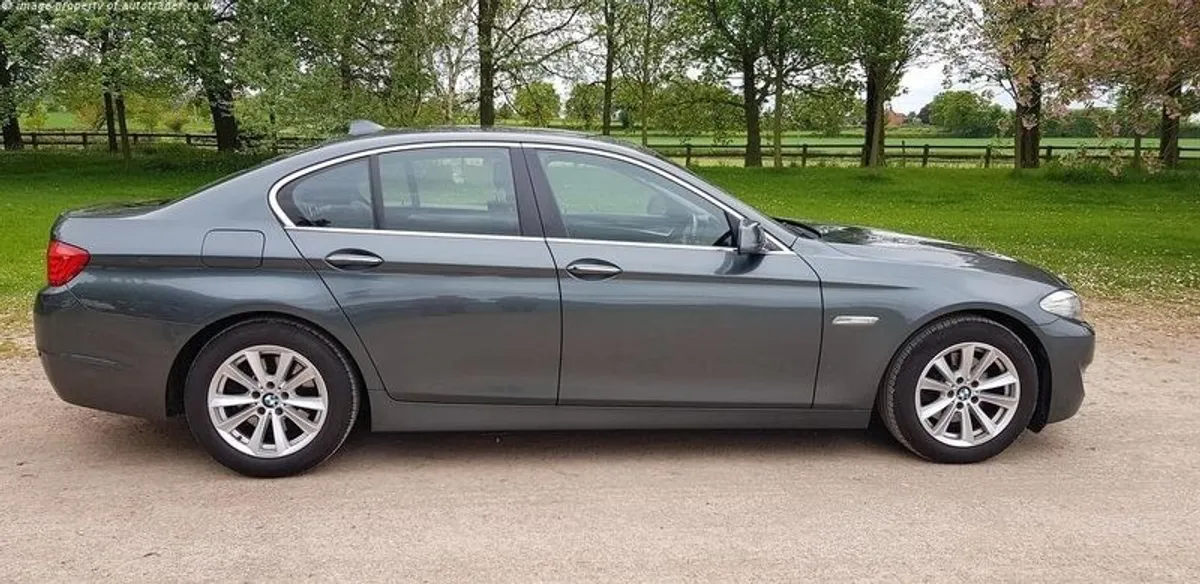 2011 Bmw 5-series - Image 3
