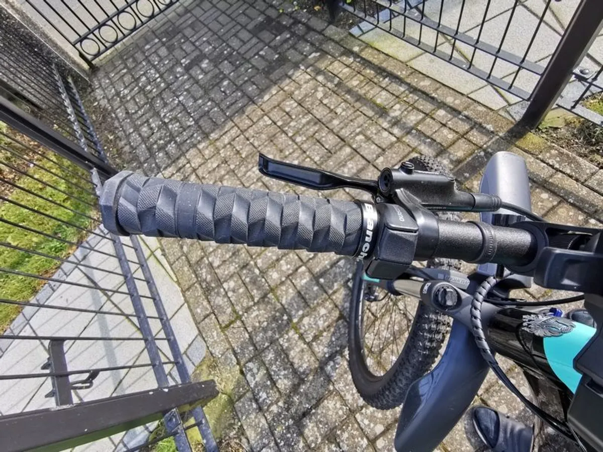 Bianchi T-Tronik Sport Ebike 29" 324Km only!!! - Image 4
