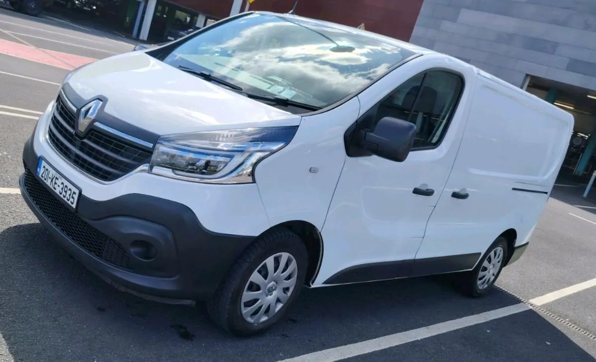 RENAULT Trafic - Image 2