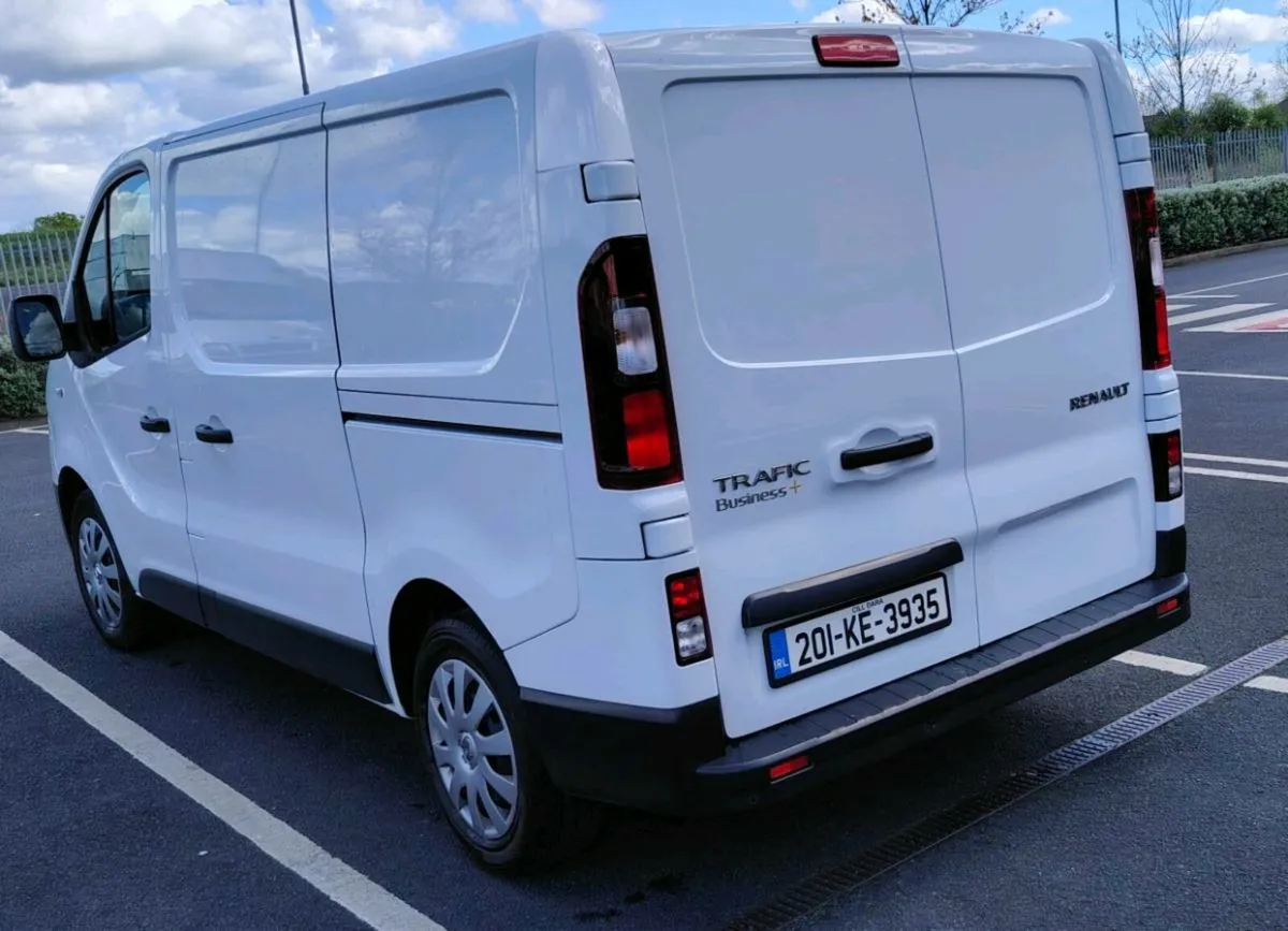 RENAULT Trafic - Image 3