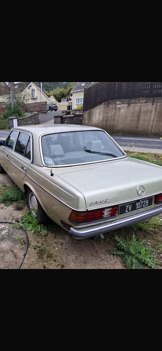 Mercedes-Benz E-Class 1984 - Image 3