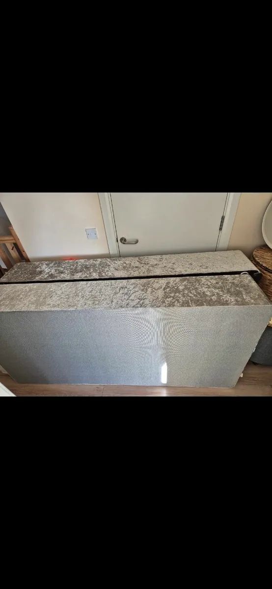 Free 2 x Single bed base dfi crushed 100 e both - Image 1