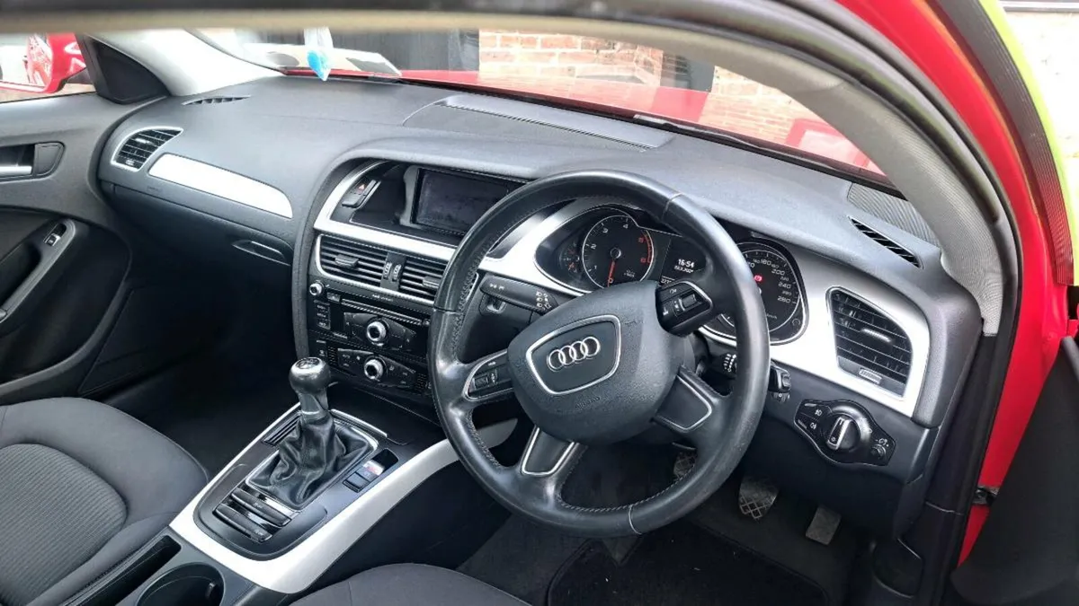 AUDI A4 2.0 TDI 2015 SUPERB CONDITION - Image 3