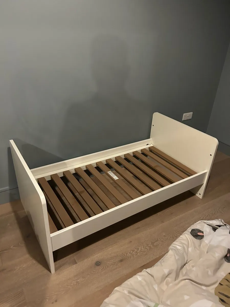 Mamas & Papas Cot/Bed - Image 1