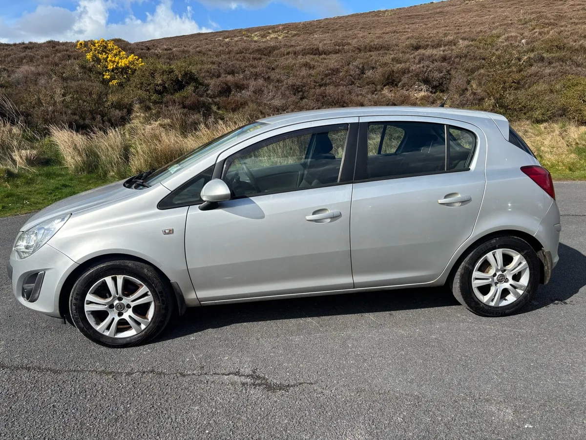 Car - Image 2