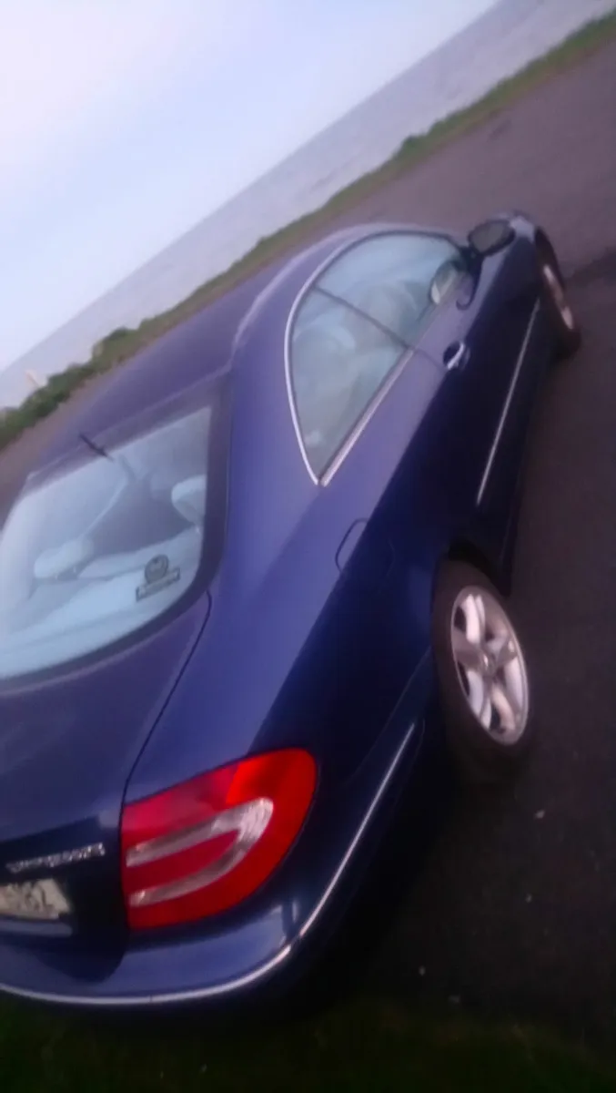 Mercedes-Benz CLK 2004 - Image 1